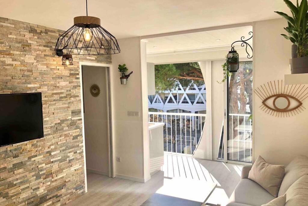 Grand Studio Cabine 30 M² Centre Ville, Refait A Neuf Pour Vous ! Climatise La Grande-Motte Kültér fotó
